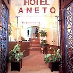 Aneto Hotel
