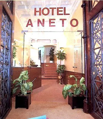 Aneto Hotel