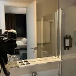 Aneto Hotel *
